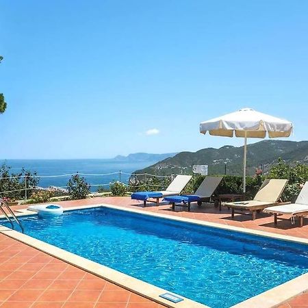 Villa Ouranos In Pefkias Скопелос Екстер'єр фото