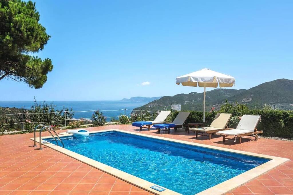 Villa Ouranos In Pefkias Скопелос Екстер'єр фото