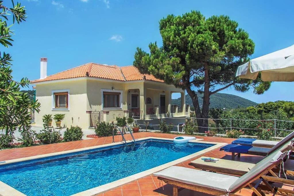 Villa Ouranos In Pefkias Скопелос Екстер'єр фото